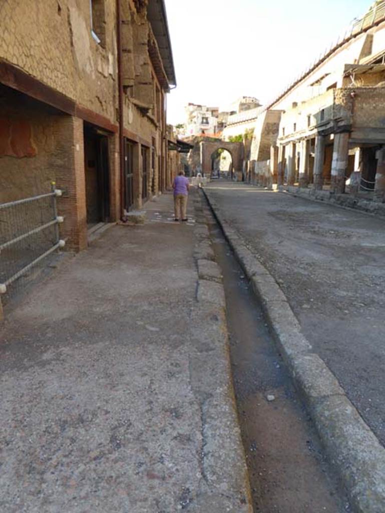 V. 20, Herculaneum, September 2015. Looking west along northern façade of doorways of Insula V.  Photo courtesy of Michael Binns.